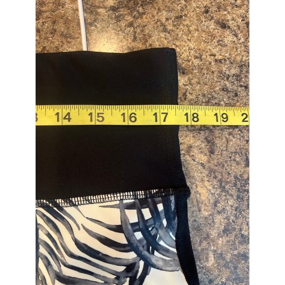Xersion High Rise 7/8 Print Block Leggings Renata Black Petite XL - Picture 5 of 6